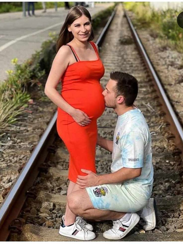 ciazowe-selfie-przed-sesja-jak-nie-robic-zdjec-ciazowych-monika-kaczmarczyk-1